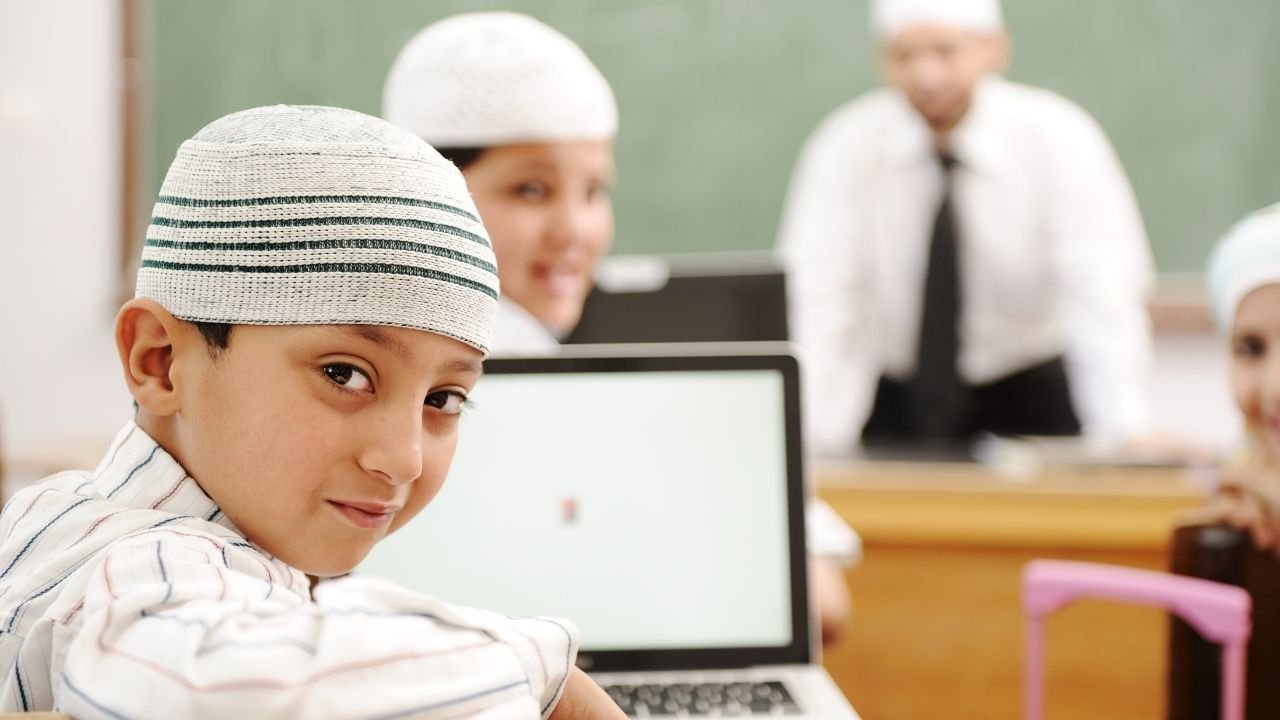 Choosing the Right Islamic School for Your Child A Comprehensive Guide